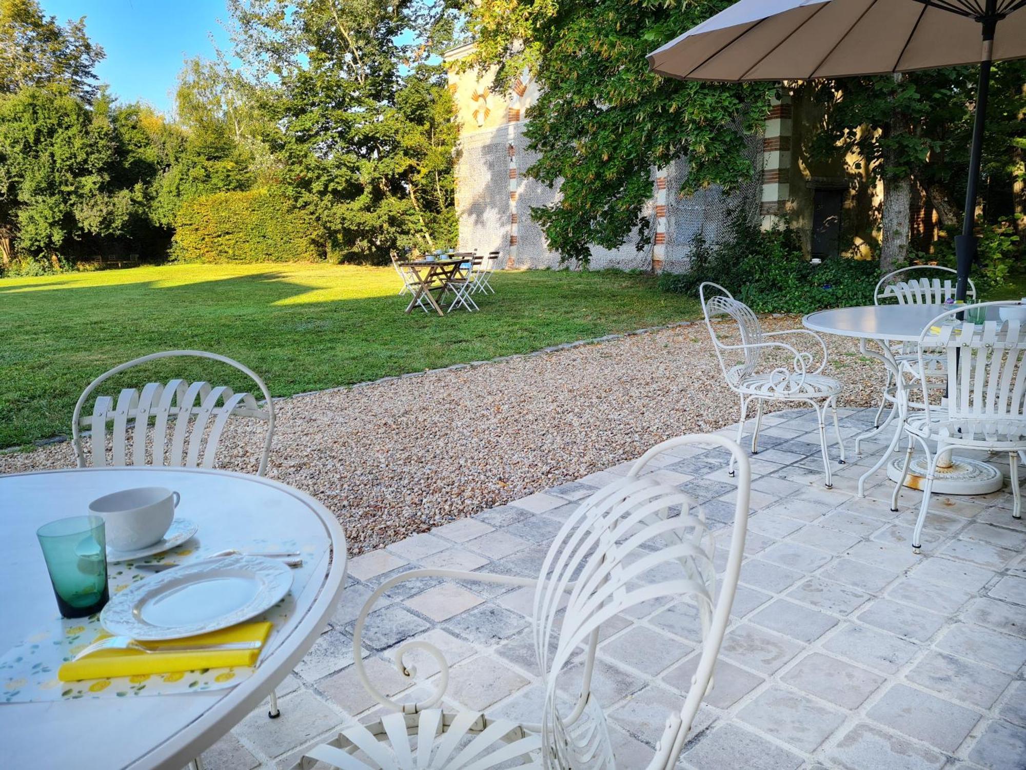 Bed and Breakfast Le Plessis Bbb Blois Exterior foto